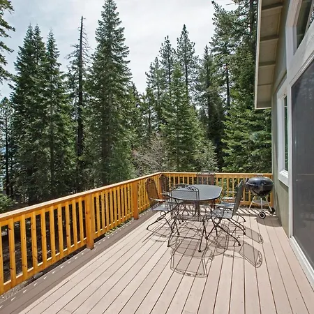 Sans Souci Terrace On The West Shore- 4 Bedroom Cabin, Avail As A Ski Lease, Near Skiing!